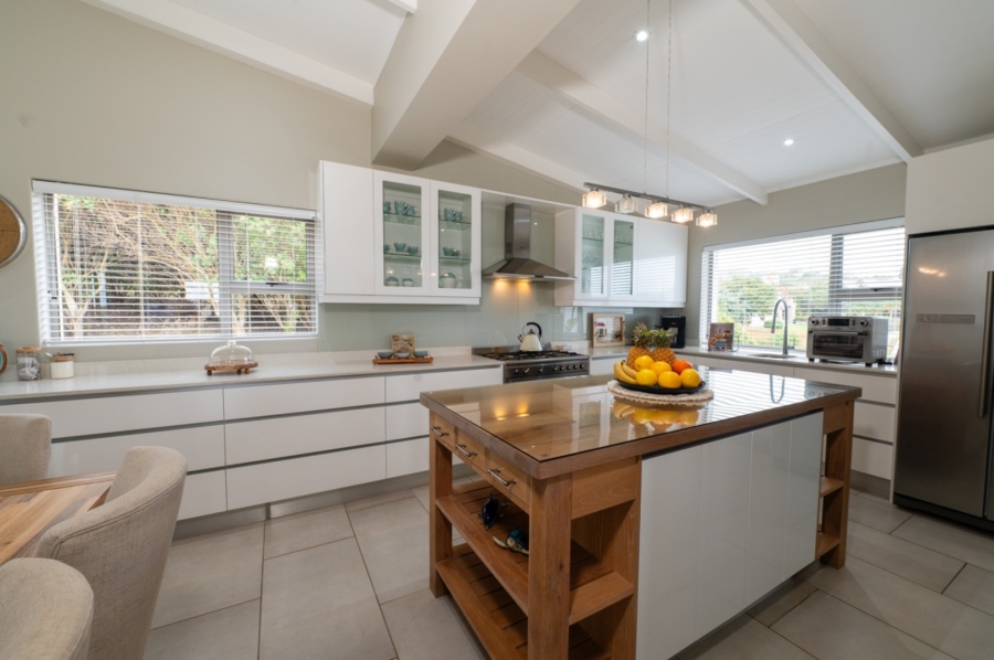 3 Bedroom Property for Sale in Brenton On Sea Western Cape